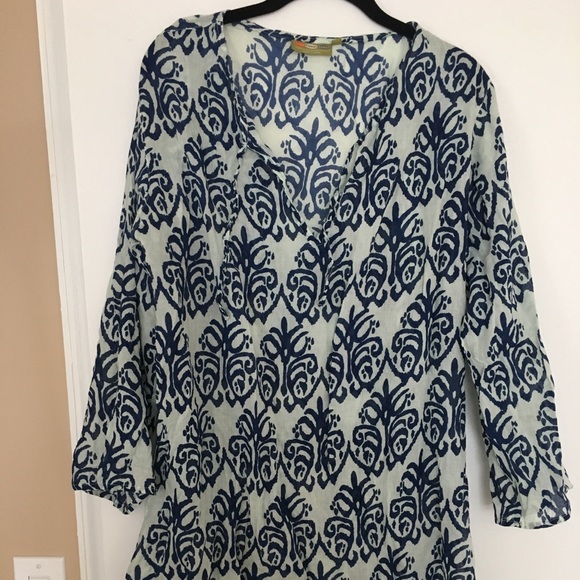 Beautiful Coverup - Picture 1 of 2